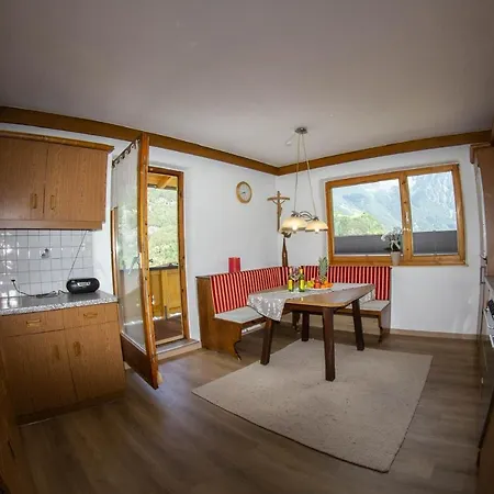 Schoene Aussicht Apartman *
