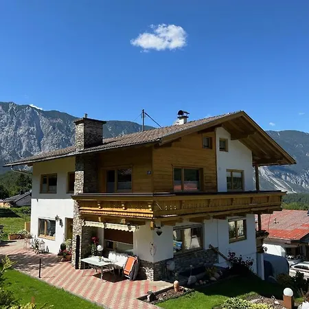 Schoene Aussicht Apartment Sautens