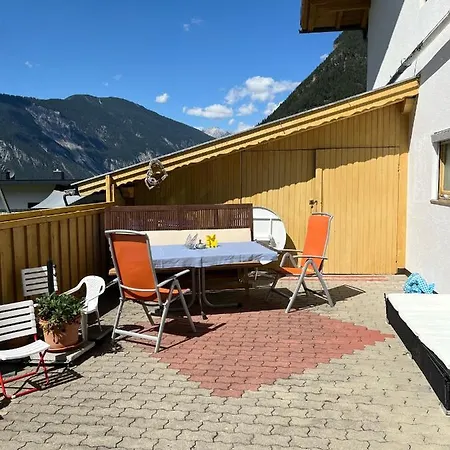 Schoene Aussicht Apartman *