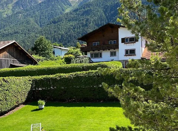 Schoene Aussicht Sautens